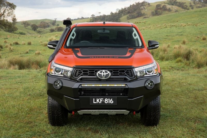 hilux rugged x bullbar