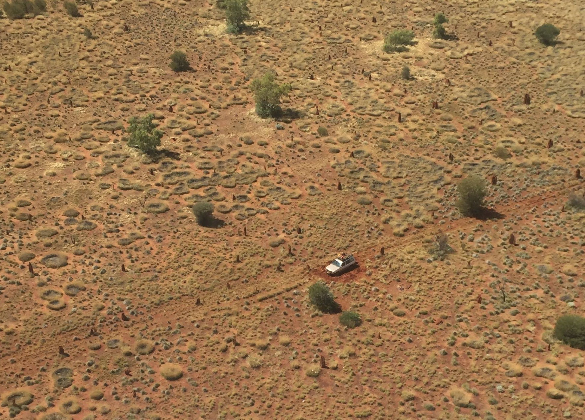 Bogged Gibson Desert couple rescued
