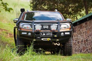 Navara NP300 TJM bullbar