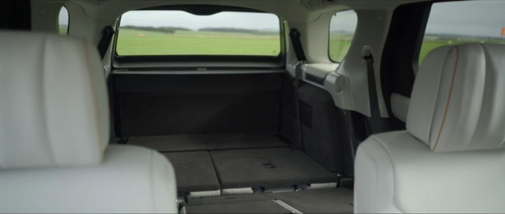2017 Land Rover Discovery interior