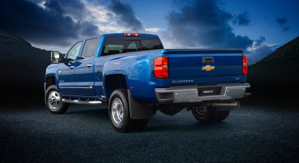 Silverado 3500HD LTZ. Yes, this arse does look big. Those are dual rear wheels.