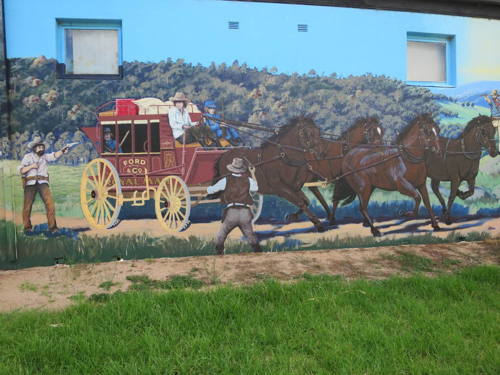 ben halleugowra robbery mural