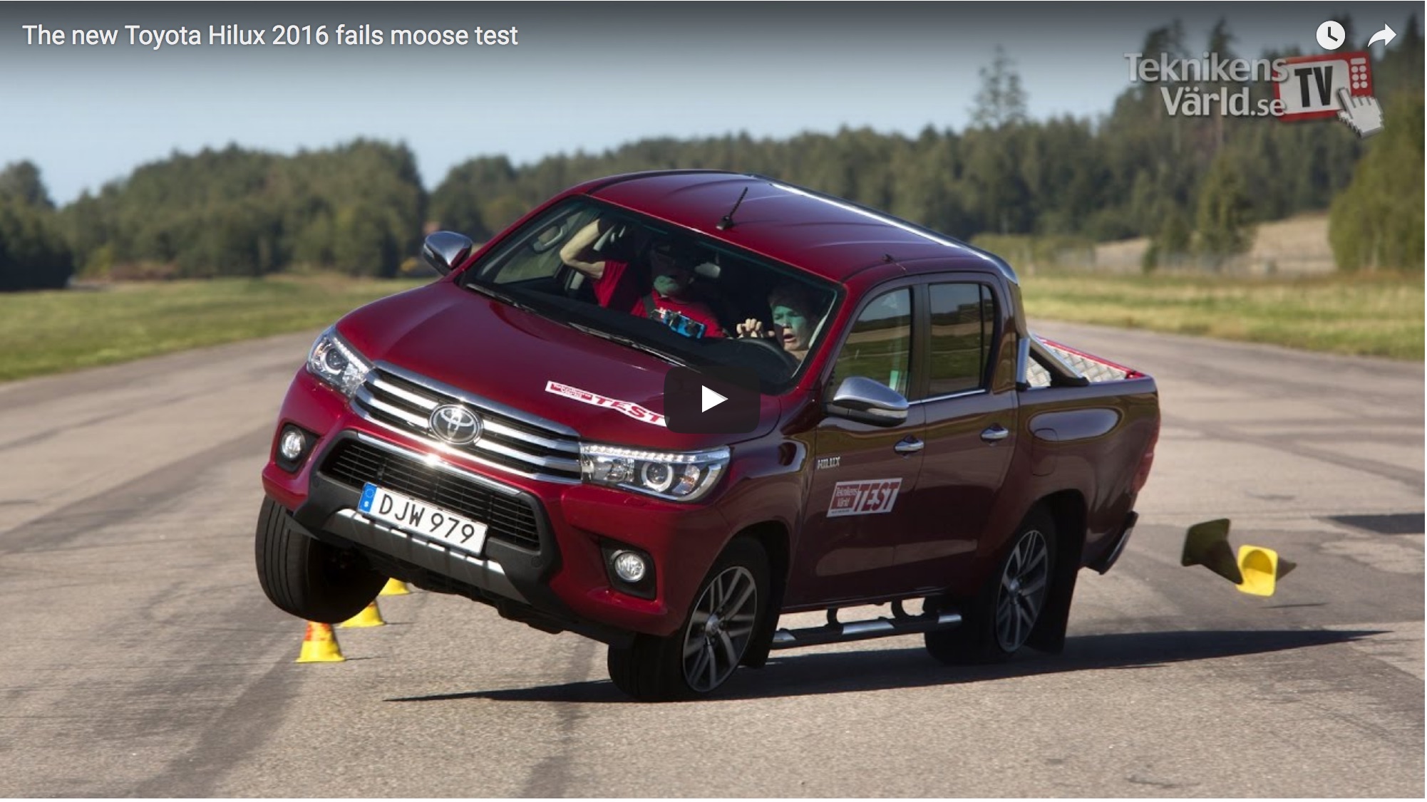 HiLux fails Moose Test, admirably. (VIDEO)