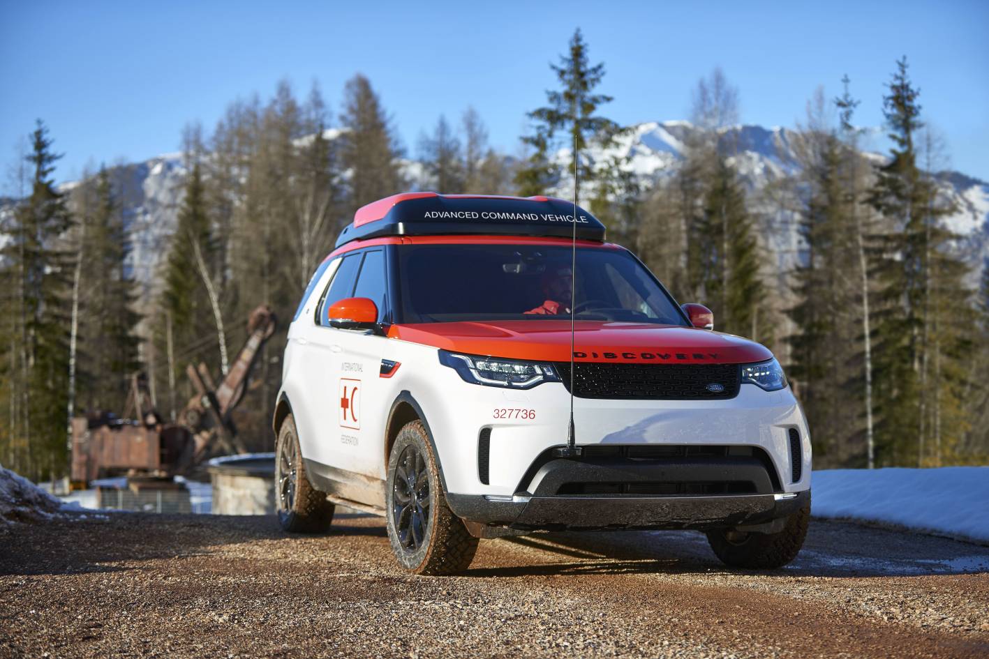 Land Rover showcase ‘Project Hero’ at Geneva Motor Show