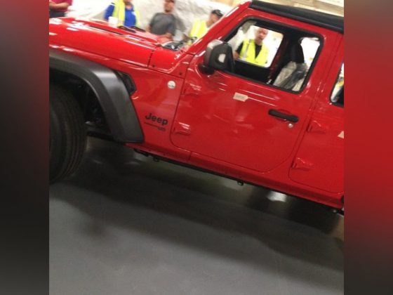 Jeep JL Wrangler, spied.