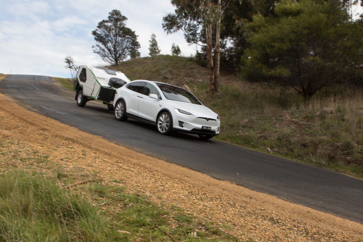 electric 4x4 Tesla towing