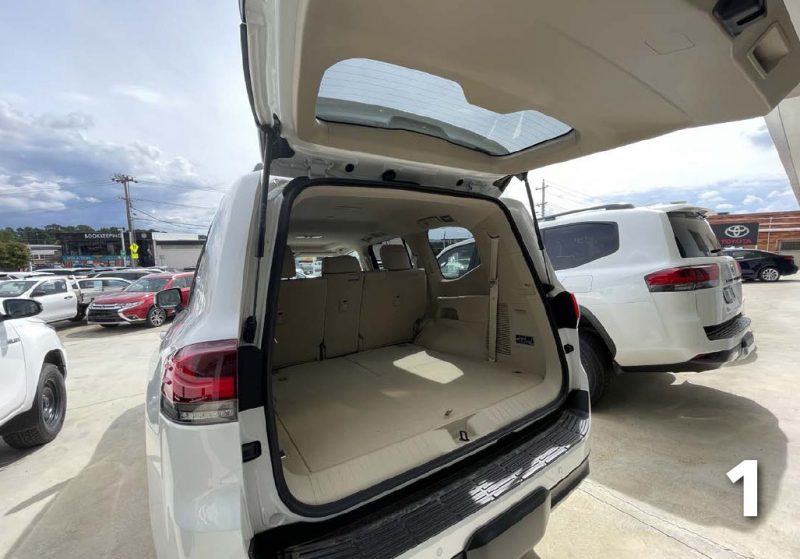 vehicle-why-im-not-buying-a-300-series-2